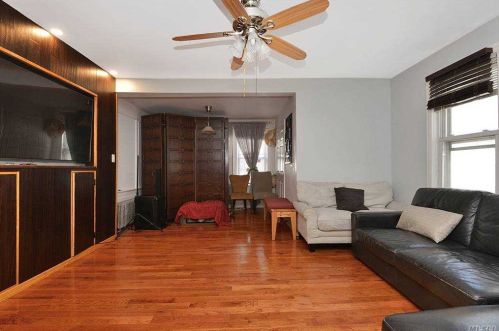 139-72 86th Ave, Jamaica, NY 11435-1019