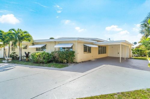 2021 Waterway Dr, West Palm Beach, FL 33408-2733