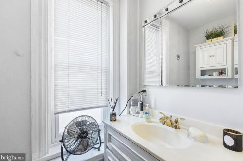 120 Noble St, Norristown PA  19401-4403 exterior