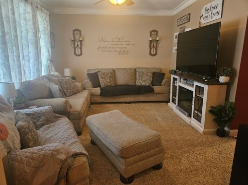 668 Thornton St, Hermitage, PA 16146-3563