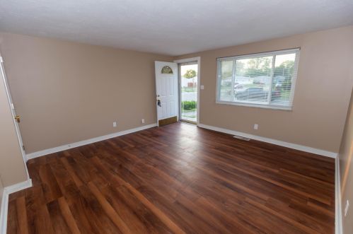 2875 Addison Dr, Darbydale, OH 43123-2001