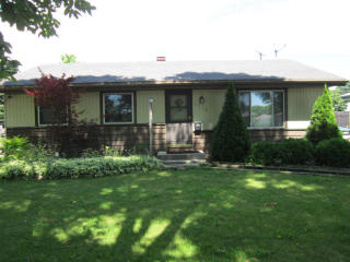 6826 Lima St, Milwaukee, WI 53223-5732