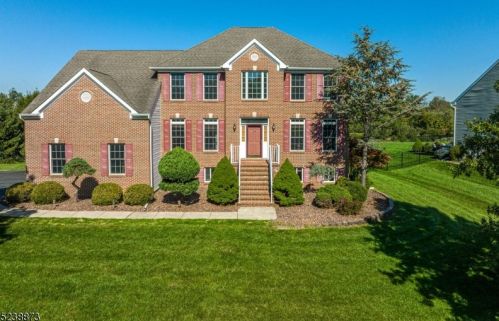 10 Providence Dr, Flemington NJ  08822-3447 exterior