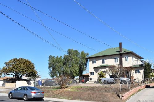 619-625 Palm Ave, National City, CA 91950-2736