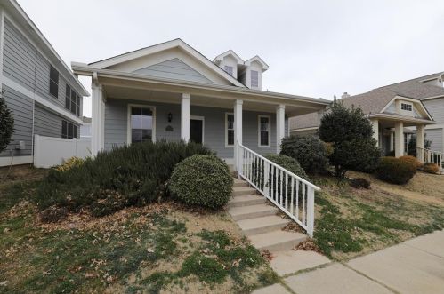 10225 Nantucket Dr, Aubrey TX  76227-7599 exterior