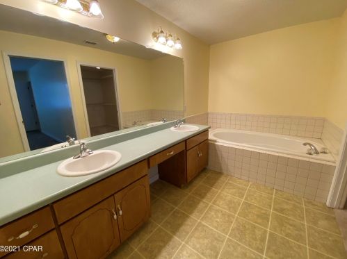2487 3 Ave, Alford FL  32420-6847 exterior