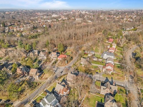 85 Inglewood Dr, Pittsburgh PA 15228-1555 exterior