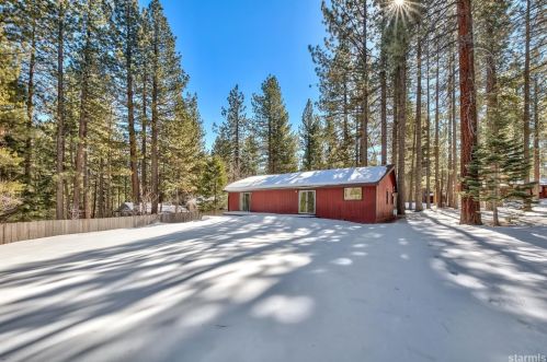 777 Zuni St, South Lake Tahoe, CA 96150-9317