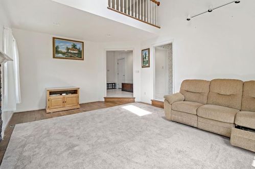 1212 Parkside Dr, Bridgeville PA  15017-1267 exterior