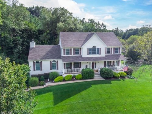 4 Roberts Rd, Dover NJ  07869-3475 exterior