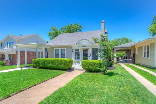 2208 Hillcrest St, Fort Worth, TX 76107-4300