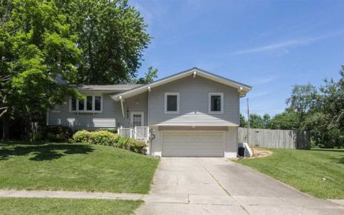 1617 13th St, Iowa City, IA 52241-1309