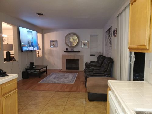 13137 Solar Bay Ln, Victorville, CA 92394-9523
