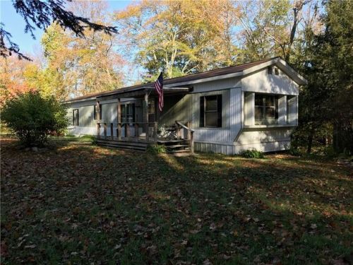 11073 Greenlee Rd, Waterford, PA 16441-9379