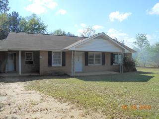 4540 Leslie Dr, Rembert, SC 29128-8900
