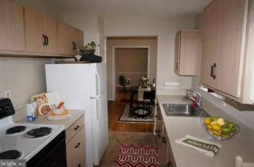 7501 Camp Alger Ave, Falls Church VA  22042-3402 exterior