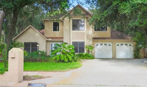 3105 Sandalwood Ln, Titusville, FL 32780-5196