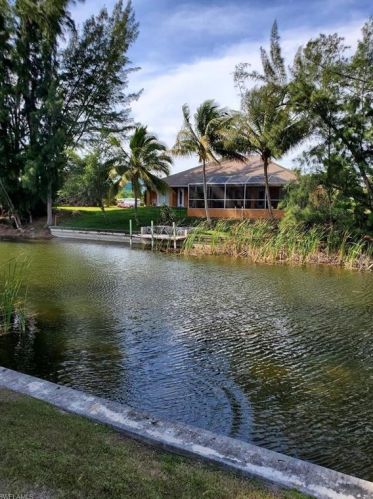 133 16th St, Cape Coral, FL 33990-0606