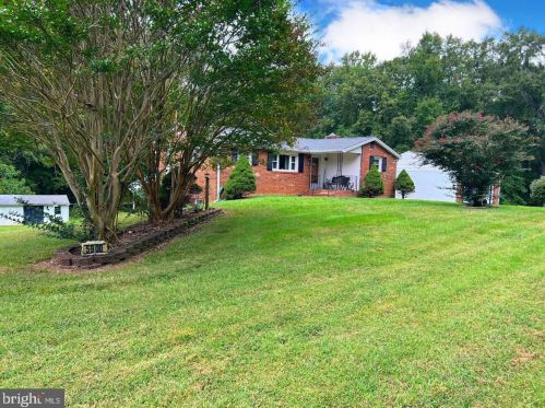 5900 Ridge Rd, Spotsylvania, VA 22551-6351