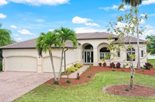 985 Chesapeake Bay Ct, Naples, FL 34120-2912