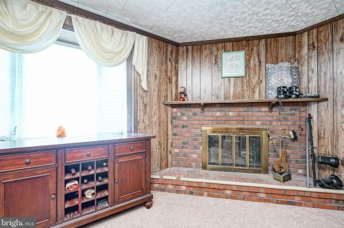 2402 Lexington Ave, Camden NJ  08110-1942 exterior