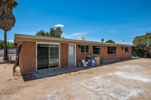 5749 Irving Ave, Tucson AZ  85706-4825 exterior