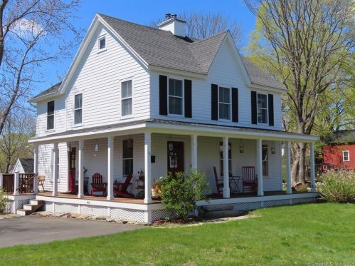 119 Monument St, Groton, CT 06340-3618