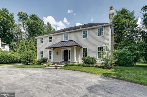 159 Spring Mill Rd, Ithan, PA 19085-1408