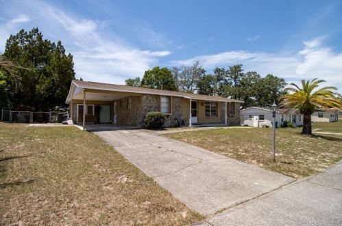 9647 Bayside Ct, Brooksville, FL 34608-3908
