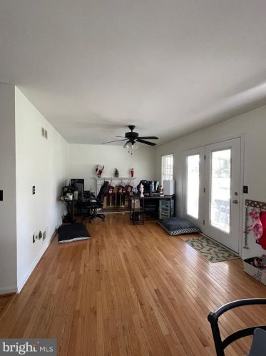 102 Springfield Way, Dover DE  19904-9114 exterior