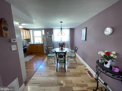 6308 Glenloch St, Philadelphia PA 19135-3613 exterior