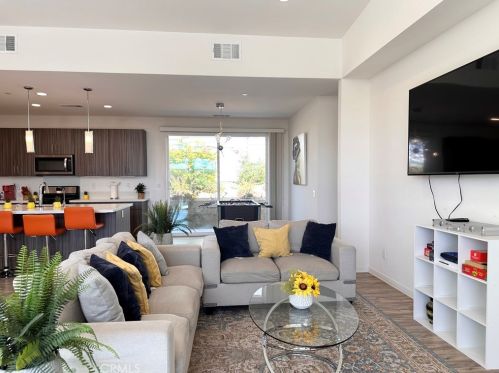 13938 Avenida Ln Vis, Desert Hot Springs CA  92240-6509 exterior