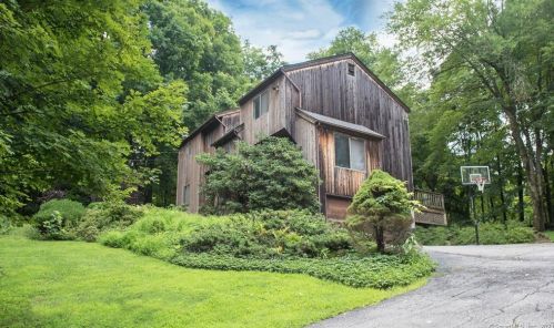 52 Sherwood Rd, Ridgefield, CT 06877-1916