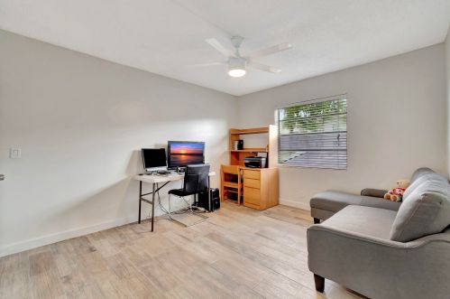 691 Burgundy O, Delray Beach FL  33484-4914 exterior