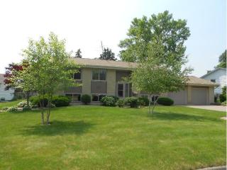 3409 87th St, Minneapolis, MN 55431-1528
