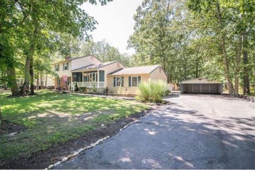 28 Elmwood Dr, Southampton, NJ 08088-9356