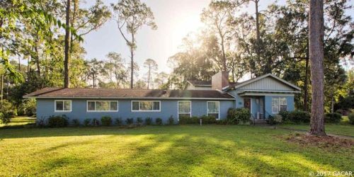 500 Grove St, Melrose, FL 32666-3937