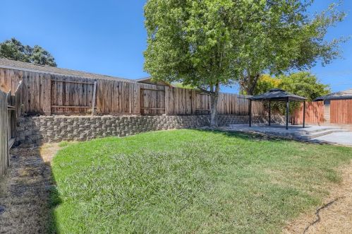 6732 Greenleaf Dr, Citrus Heights CA  95621-6353 exterior