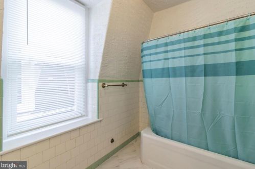 5117 Hazel Ave, Philadelphia PA  19143-1512 exterior