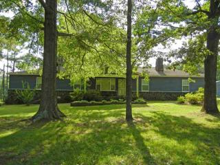 303 Elm St, Adamsville, TN 38310-2005