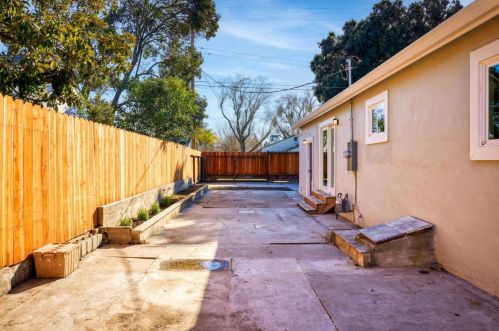1928 Potter Ave, Modesto CA  95350-3669 exterior