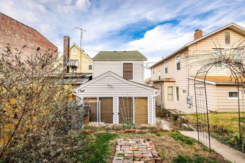 403 3 St, Aurora IN 47001-1311 exterior