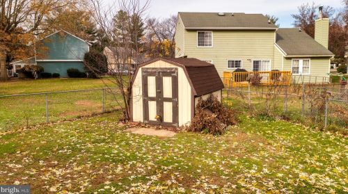 215 Grn Blade Dr, Dover DE  19904-2643 exterior