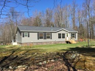 63 King Rd, Bakersfield, VT 05441-9757