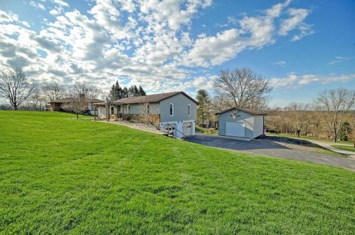 35 Mary Ave, Bentleyville, PA 15314-2011