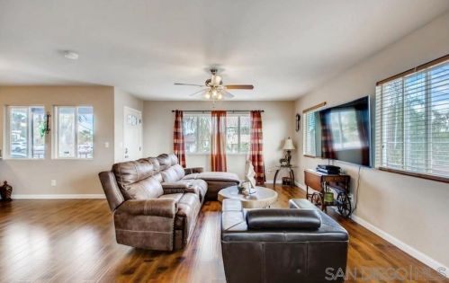 3895 Newton Ave, San Diego CA  92113-3226 exterior