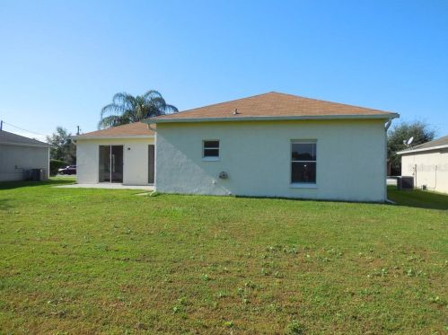 1028 Derbyshire Dr, Kissimmee FL 34758-3120 exterior