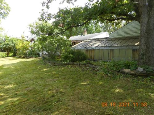 8383 Cheviot Rd, Cincinnati OH  45247-3803 exterior