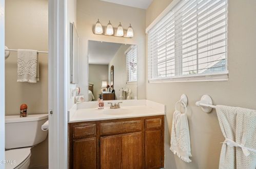 1640 Rivas Ln, Oxnard CA 93035-2749 exterior