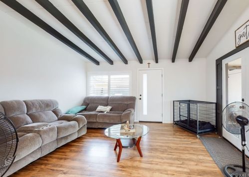 7076 Newbury Ave, San Bernardino CA  92404-6441 exterior